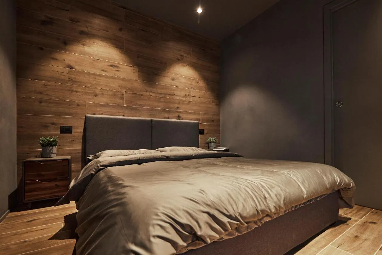After8-Material Apartment Mestre 0*,  Italy